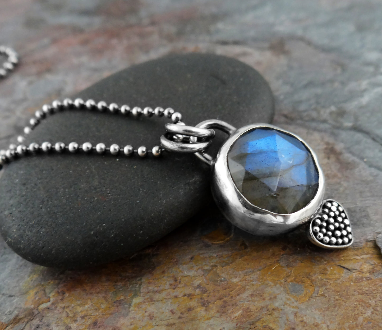 Simply Labradorite (7002)