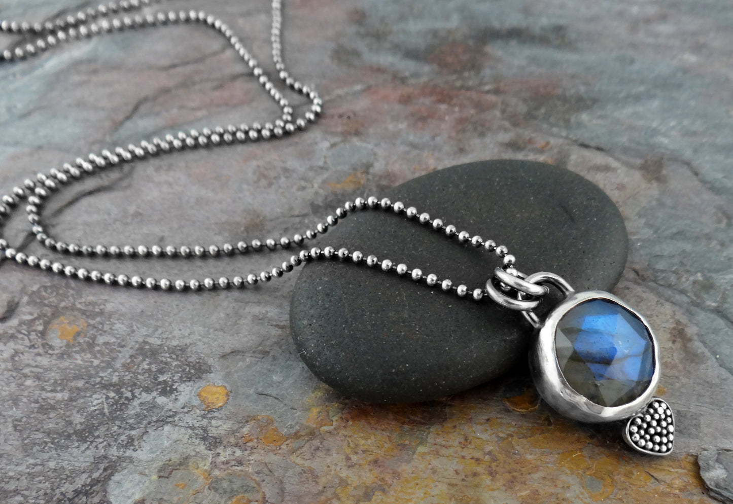 Simply Labradorite (7002)