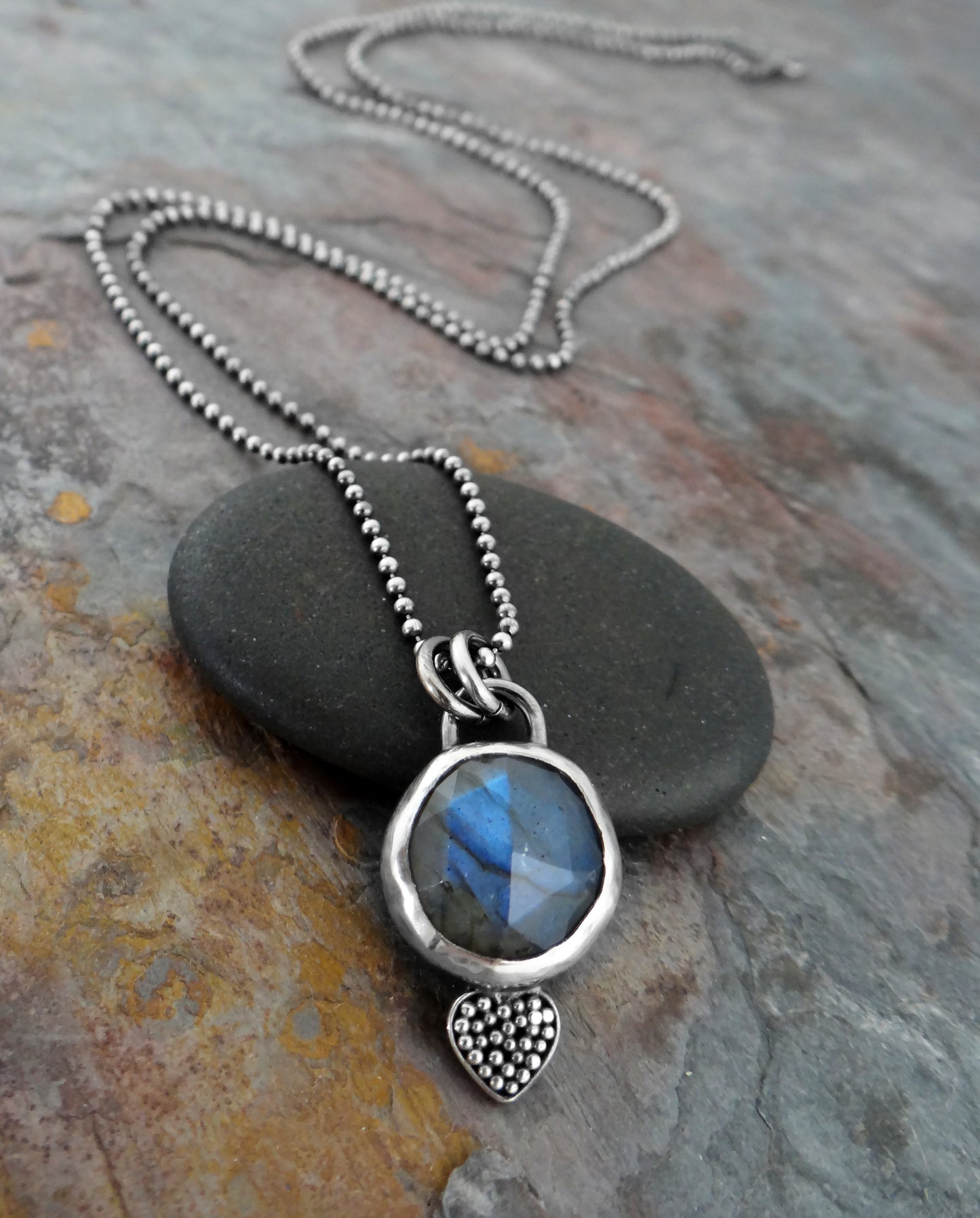 Simply Labradorite (7002)