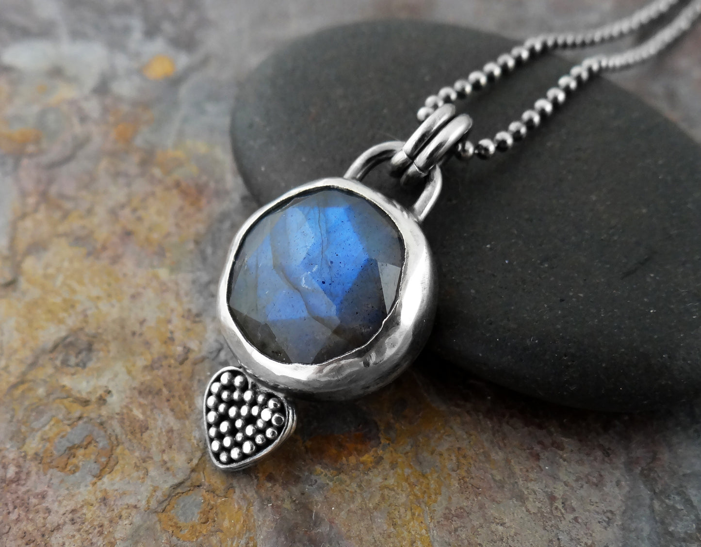 Simply Labradorite (7002)