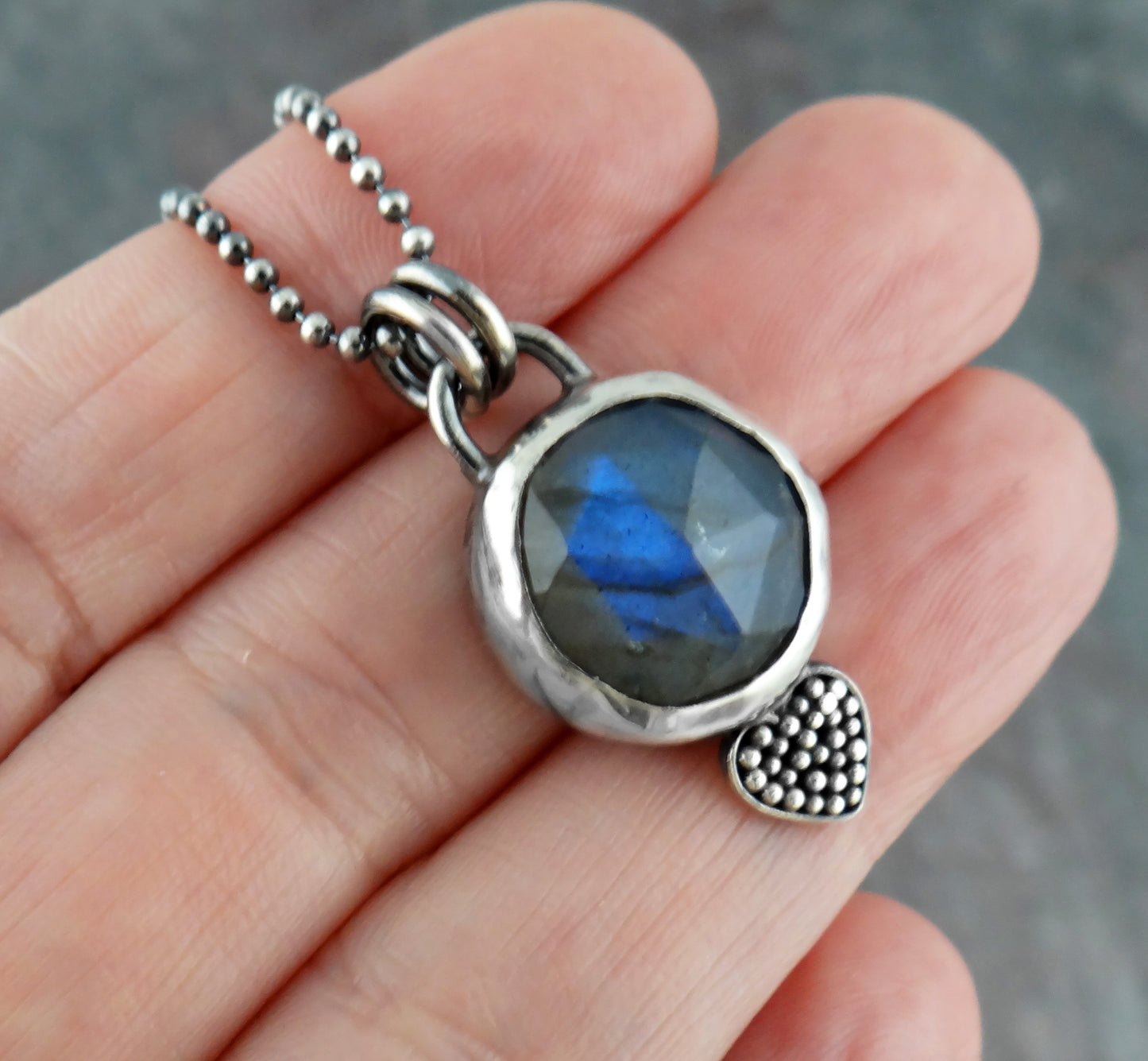 Simply Labradorite (7002)