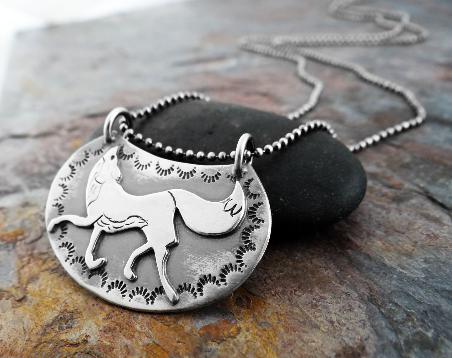 Jaunty Fox || running fox pendant (7014)