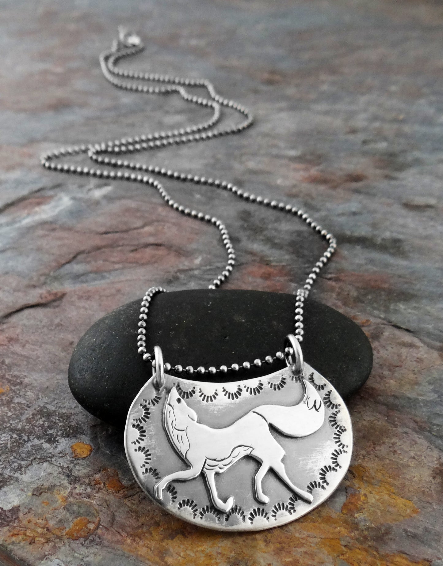 Jaunty Fox || running fox pendant (7014)