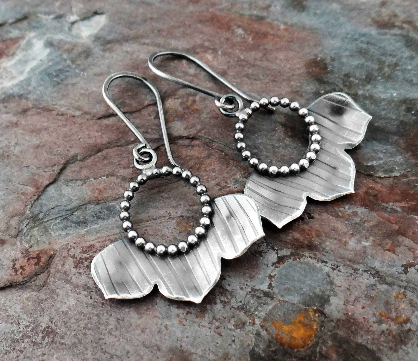 Short Stemmed Flower Dangle Earrings (7007)