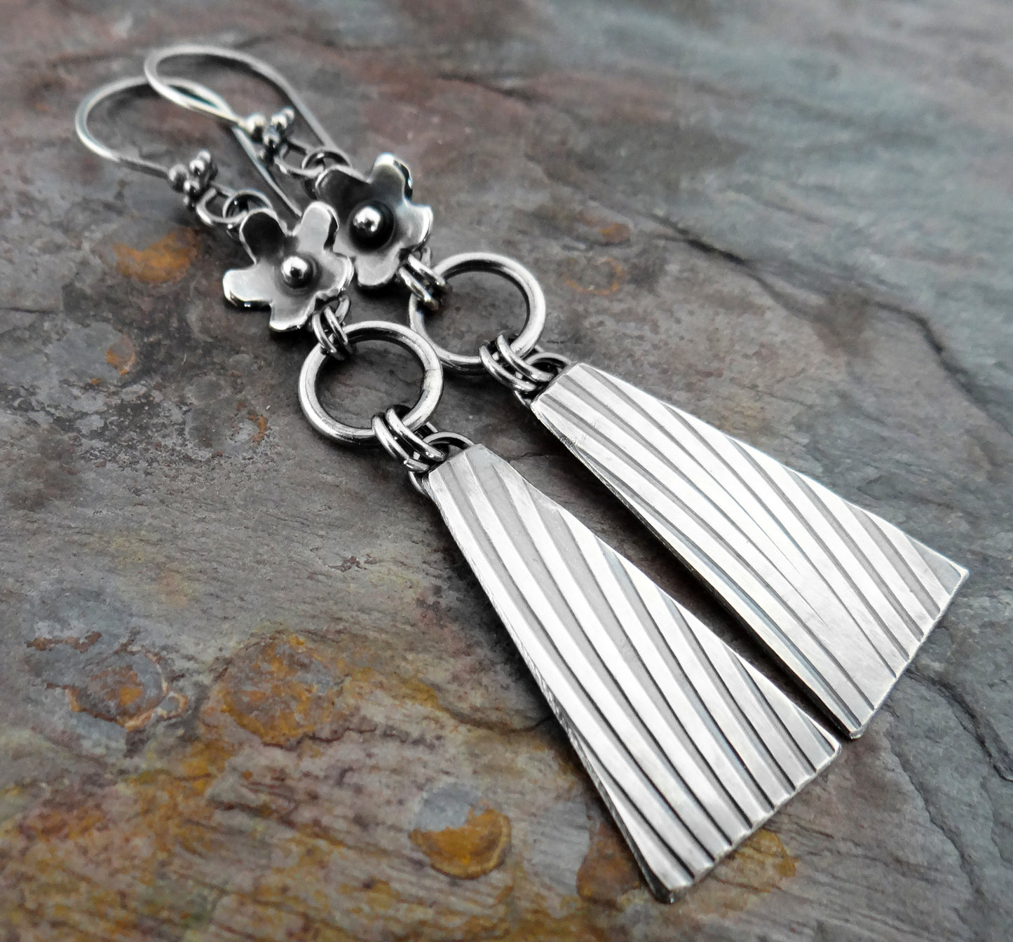 Industrial Flower Earrings || metalsmith textured silver earrings (7051)